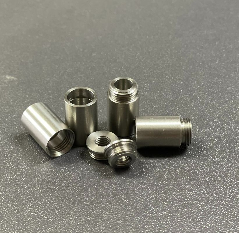 Gepersonaliseerde hoge precisie aangepaste roestvrij staal / titanium high end cnc freesmachine horlogedeeltjes horlogekast