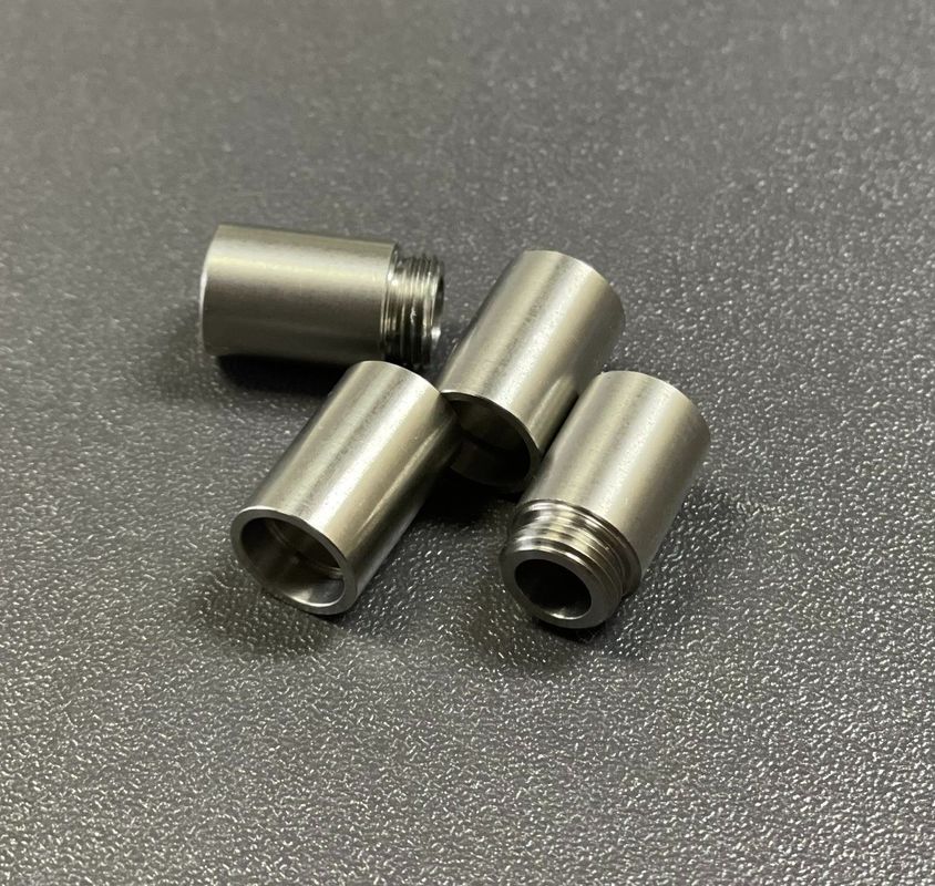 Gepersonaliseerde hoge precisie aangepaste roestvrij staal / titanium high end cnc freesmachine horlogedeeltjes horlogekast